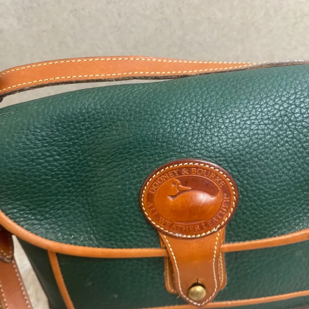 Dooney & Bourke Vintage All Weather Leather Green Tan Crossbody Bag Duck Fob